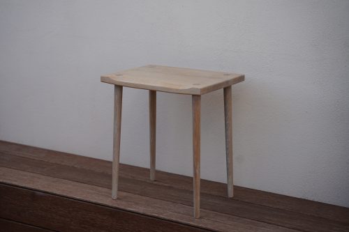 Taburete de madera